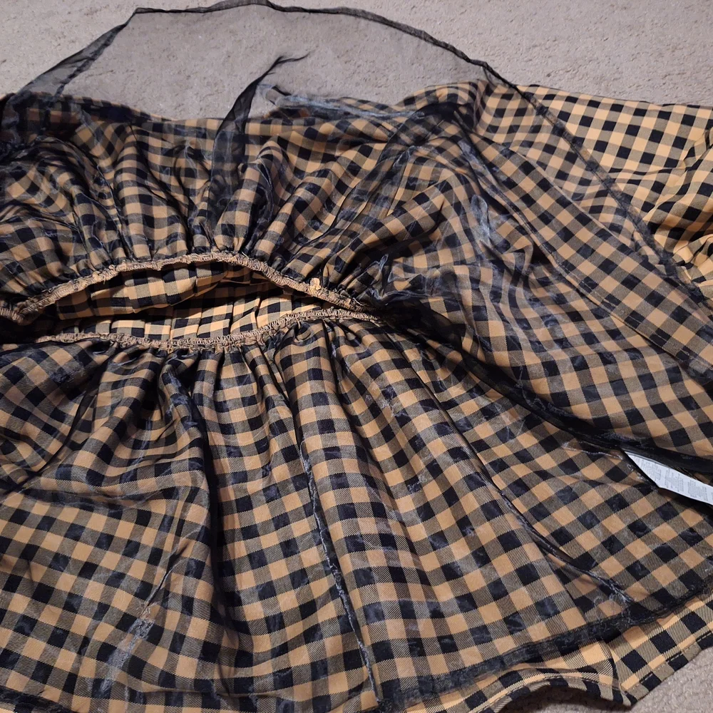 Nasty Gal Black and Tan And Orange Blend  Checkered Puff Sleeve Crop Top